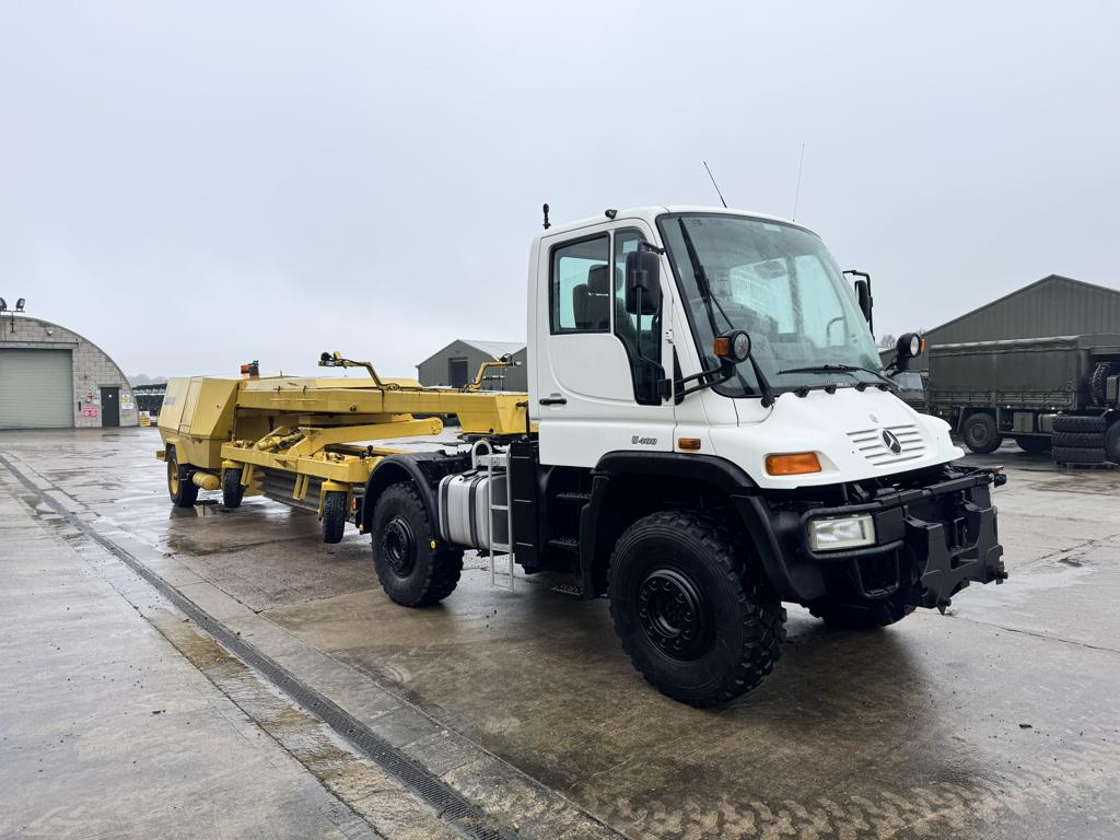 Mercedes Unimog U400 with Danline Runway Sweeper
